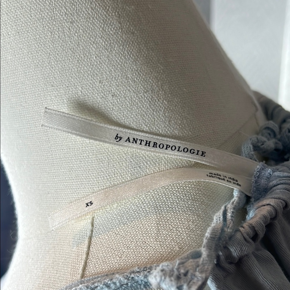 Anthropologie V-Neck Asymmetrical Top size XS. order(110) - Picture 3 of 11